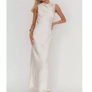 Selfie Leslie Cream Maxi Dress